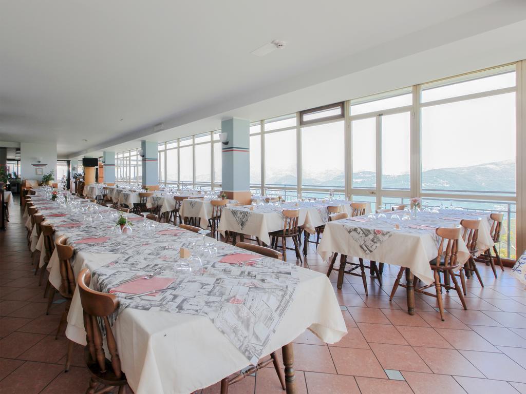 Hotel Funivia Laveno-Mombello